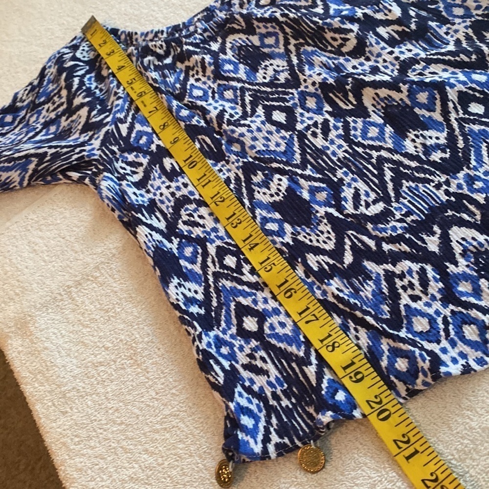 Lilly Pulitzer blouse wide neck 3/4” wide sleeves faux coins on edges Size Small - Picture 3 of 10